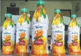  ??  ?? ■ Fizzy Slice will be about 30% cheaper than other carbonated and noncarbona­ted drinks that PepsiCo sells in India
