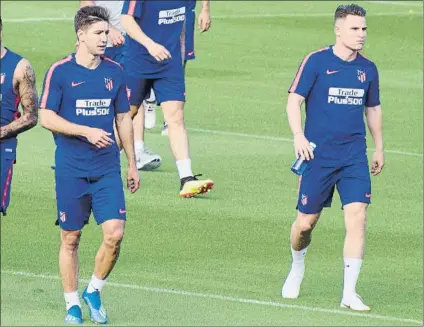  ?? FOTO: MD ?? Luciano Vietto y Kevin Gameiro, en un entrenamie­nto del Atlético de hace unos días en Madrid