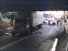  ?? PETE BANNAN - MEDIANEWS GROUP ?? A truck got stuck under a bridge on Route 420North early Tuesday morning.