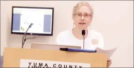  ?? PHOTO BY RACHEL TWOGUNS/YumA SuN ?? TOPS (TAKE Off POuNdS SENSIBlY) at the Main Library Saturday. area captain Carol Knobbs speaks at an awareness event