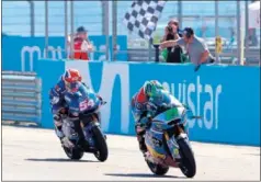  ??  ?? DUELO ITALIANO. Morbidelli ganó a Pasini en MotorLand.