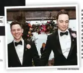  ?? INSTAGRAM JIM PARSONS ?? PERNIKAHAN MANIS: Parsons mengganden­g Spiewak dalam upacara di Rainbow Room, New York. Upacara dan resepsi dihadiri orangorang terdekat mereka.