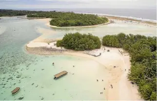  ??  ?? Spend an afternoon in Muri lagoon, Rarotonga’s mini Aitutaki.