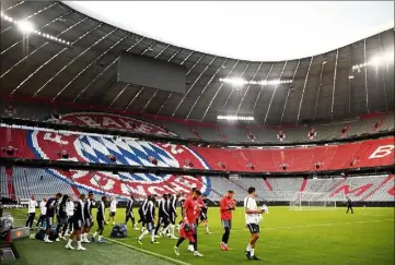  ?? (Photos AFP) ?? Dans le cadre de l’Allianz Arena de Munich, les champions du monde sont très attendus ce soir.