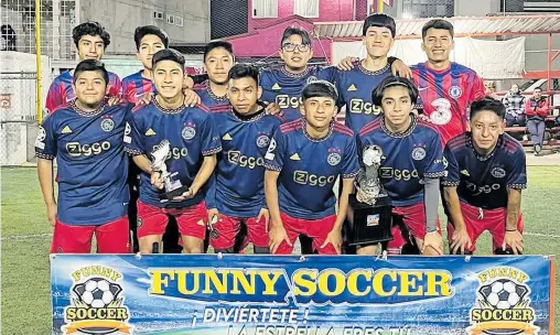  ?? /EVERARDO NAVA ?? Premiaron a los mejores equipos de Funny Soccer