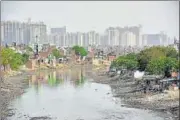  ?? HT ARCHIVE ?? A view of the polluted Hindon river in Noida.