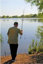  ??  ?? After seeing fish close in, Colin carefully lowered his bait close to the marginal reeds