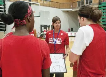  ?? DAN RIEDLHUBER/THE CANADIAN PRESS ?? Canada coach Lisa Thomaidis will have her full lineup available for the final Rio tune-up.