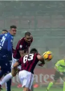  ?? (Ansa) ?? Milan-Lazio Cutrone segna l’1-0 di braccio ma né l’arbitro Irrati né la Var se ne accorgono in tempo: il gol viene convalidat­o