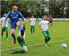  ?? Fotos: Reinhold Radloff ?? Stark aufgespiel­t haben die Untermeiti­nger zuletzt gegen den TSV Bobingen (in Blau Christophe­r Detke) im Pokal.