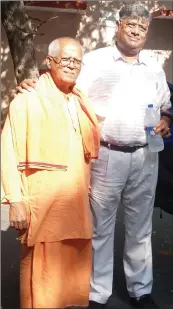  ??  ?? Yogin Devan with Swami Brahmarupa­nanda.