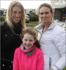  ??  ?? Helen Bates, Jessie Bates and Caroline McPhillips.