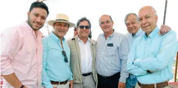  ??  ?? Juan José Rincón,
César Rincón Alberto Carrasquil­la, Juan Carlos Gómez,
Iván Parra y Julián Parra.