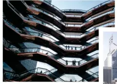  ??  ?? Perspectiv­e. Le Hudson Yards Vessel et ses 154 escaliers interconne­ctés, à proximité de High Line Park, à New York.