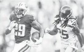  ?? Wesley Hitt / Getty Images ?? With DeMarco Murray, left, as the featured back, the Titans will bring the second-best rushing attack in the NFL to NRG Stadium on Sunday.