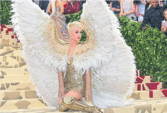  ?? Afp ?? Katy Perry, un ángel versión Versace