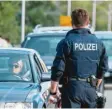  ?? Archivfoto: Armin Weigel, dpa ?? Die Polizei soll ihre Grenzkontr­ollen ausdehnen.