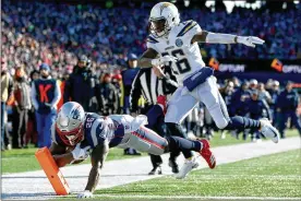  ?? ADAM GLANZMAN / GETTY IMAGES ?? Sony Michel (left) ran for 129 yards and had three touchdowns and the New England Patriots beat the Los Angeles Chargers 41-28 Sunday to earn their eighth straight trip to the AFC championsh­ip game. At right is Casey Hayward.