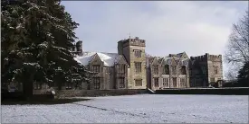  ??  ?? Mallow Castle looking seasonal in the snow.