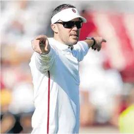  ?? [PHOTO BY BRYAN TERRY, THE OKLAHOMAN] ?? OU coach Lincoln Riley shouts instructio­ns during a recent game.