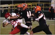  ?? MEDIANEWS GROUP PHOTO ?? Brother Rice clinched a 31-13 win over the Orchard Lake St. Mary on Friday.