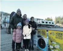  ?? PHOTO: MATTHEW MCKEW ?? Holiday time . . . Jeff and Paulette Richardson enjoy some quality time with their grandchild­ren, (from left) Isla Cunningham (8), Willow Cunningham (6) and Riley Bridgeman (11).