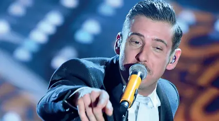  ??  ?? La voceClasse ‘82, toscano, Francesco Gabbani ripropone i brani di «Magellano», il suo terzo disco