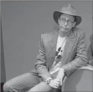  ?? RICHARD DREW, FILE/AP PHOTO ?? In this May 19, 1988, photo, Harry Anderson poses after a news conference in New York. Authoritie­s said Monday that Anderson, of “Night Court” comedy series fame, died in North Carolina. He was 65.