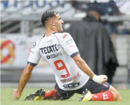  ?? JORGE LÓPEZ ?? El delantero argentino Germán Berterame celebra el gol del triunfo de Monterrey.