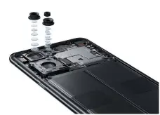  ?? ?? Die untere Weitwinkel­kamera des Find X5 Pro bietet nicht nur die 5-AchsenBild­stabilisie­rung, sondern auch eine Glaslinse für verbessert­e Farbechthe­it.