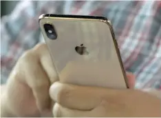  ??  ?? …and so does Apple’s iphone XS Max.