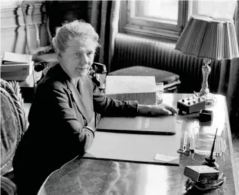  ??  ?? Politikern och diplomaten Alva Myrdal utsågs till chef för FN:S sektion för sociala frågor i New York för 70 år sedan, 1949.