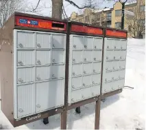  ?? RYA N R E MI O R Z / T H E C A NA D I A N P R E S S ?? Canada Post has consulted with citizens and municipali­ties and changed sites for community mailboxes.