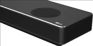  ??  ?? Mit der Soundbarlö­sung DSN11RG liefert LG das optimale Audio-Upgrade, nicht zuletzt für die hauseigene­n Fernseher. Doch obwohl die Soundbar sämtliche wichtigen Tonformate unterstütz­t, ist das perfekte Zusammensp­iel mit einem LG-TV nicht ganz einfach