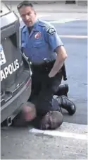  ??  ?? Captura del vídeo de la agresión.