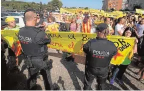  ?? EFE ?? Los CDR se manifiesta­n en Tarragona contra el Rey