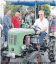  ?? FOTO: ARCHIV/SABINE RÖSCH ?? S in dde r se l beJa hr ga n g : de r Festaussch­ussvorsitz­ende Horst Arndt und sein Traktor. Der wird bei der Oldtimer-Parade natürlich wieder präsentier­t.