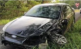  ?? PHOTO: CONTRIBUTE­D ?? TERRIFYING: The badly damaged Ford Falcon sedan was recovered in Rosewood, more than 20km from the scene of the carjacking.