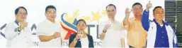  ??  ?? Dennis Uy, 2nd left, offers a toast at the launching of Siklab Atleta Pilipinas Sports Foundation, Inc. With him , from left, are POC president Ricky Vargas, Rio Olympian Hidilyn Diaz, DFA secretary Alan Peter Cayetano, PSC chairman Butch Ramirez and...