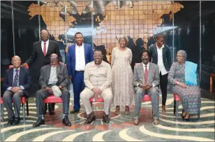  ?? Photo: Emmency Nuukala ?? Consult… Swanu leaders at State House with President Hage Geingob, as well as other government leaders.