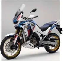  ??  ?? A Africa Twin 1100 está 5 kg mais leve que a versão 1000