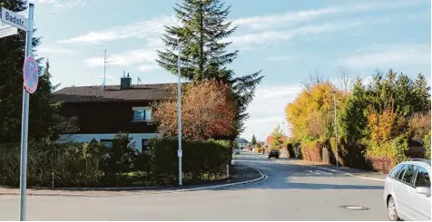  ?? Foto: Alf Geiger ?? Lange umstritten war der Ausbau der Badstraße, der inzwischen nahezu abgeschlos­sen ist. In der Sitzung am Donnerstag entscheide­t der Gemeindera­t, welche Straßen in nächster Zeit ausgebaut werden sollen – und welche nicht.