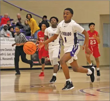  ?? Siandhara Bonnet/News-Times ?? In transition: El Dorado's Isaiah Ramey brings the ball up the court during the Wildcats’ game against Magnolia at Wildcat Arena back in January. An All-Conference selection, Ramey will be a key component for the Wildcats next year along with fellow All-Conference pick Jarmel Love, as well as David Ayree, who had a solid sophomore year.