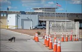  ??  ?? FORBIDDING: A border point near where Jakelin and her father were found