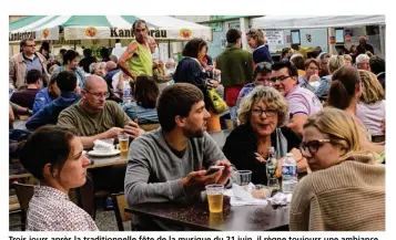  ??  ?? Trois jours après la traditionn­elle fête de la musique du 21 juin, il règne toujours une ambiance musiciale sur la place de la mairie