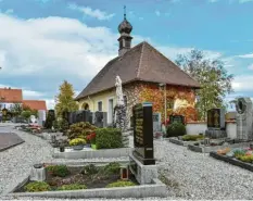  ?? Foto: Thorsten Jordan ?? Die Gebühren für die Friedhöfe der Gemeinde Penzing sollen kräftig steigen. Unser Foto zeigt die Anlage in Penzing.