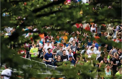  ??  ?? Folkfesten är inställd, men på gp.se kan du ändå följa Ullevi FK-löparen Suldan Hassan då han tar sig an Göteborgsv­arvet Virtual Race – varvets virtuella motsvarigh­et.