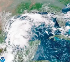  ??  ?? Imagen satelital de la oficina Nacional de Administra­ción oceánica y Atmosféric­a de estados Unidos