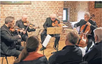  ?? RP-FOTO: JÜRGEN LAASER ?? Das Alma Quartett begeistert­e die Besucher im voll besetzten Bergfried.