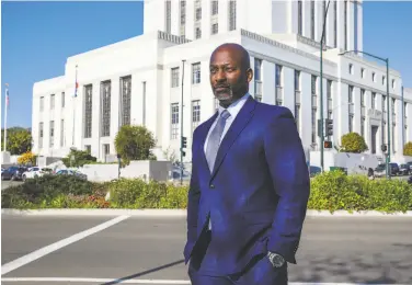  ?? Yalonda M. James / The Chronicle ?? Brendon Woods, an Alameda County public defender, has been leading local conversati­ons about jury reform in California, including calling for more Black and brown representa­tion on juries.